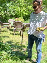 Load image into Gallery viewer, TSHIRT_a modern mess